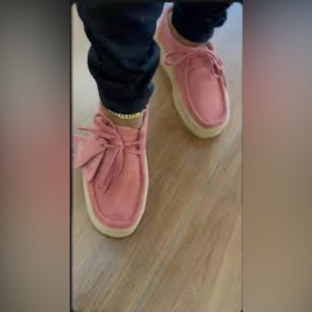 EUC Clarks Originals Wallabee Cup Shoes - Pink Size 7